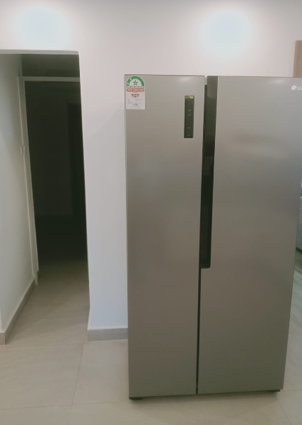 Spacious 1 Bedroom Apartments in Riverside Drive.