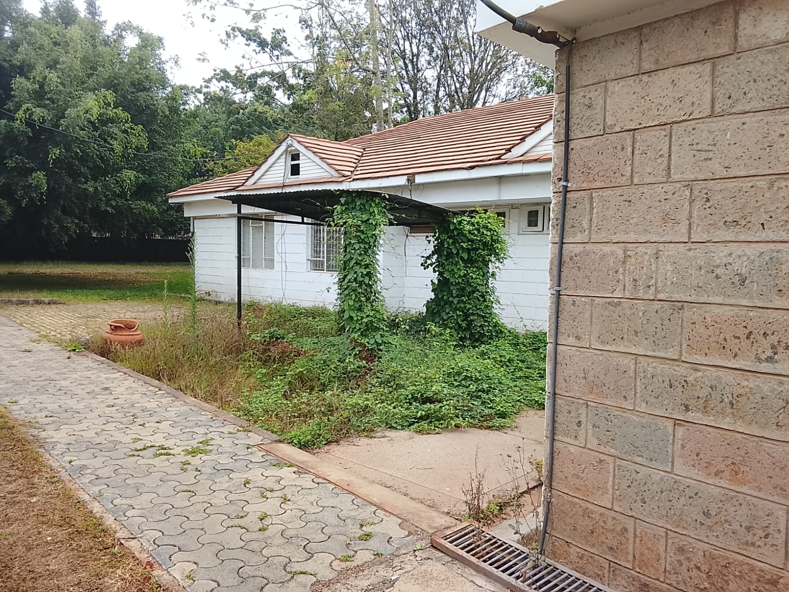 Prestigious 1 Acre with a 5 Bedroom Villa in Lavington , James Gichuru