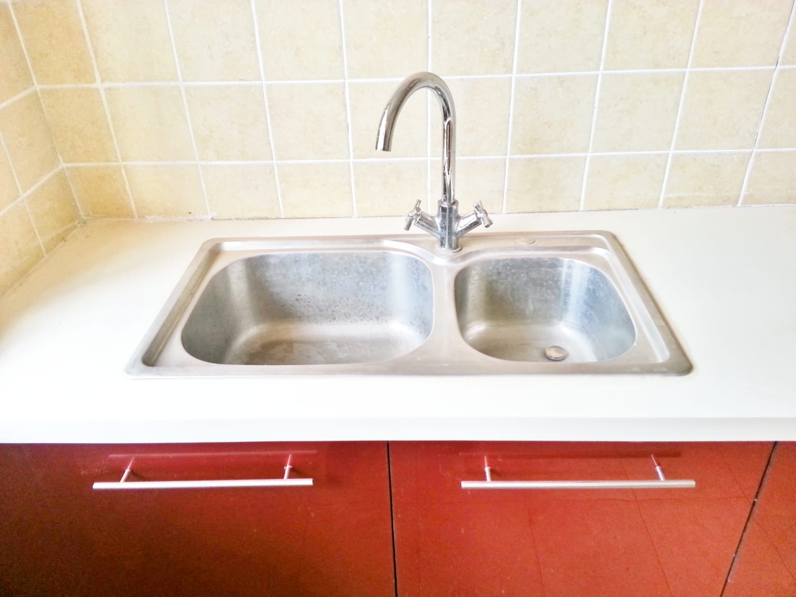 ELEGANT 2 BEDROOM APARTMENT FOR SALE -OFF KAMITI ROAD