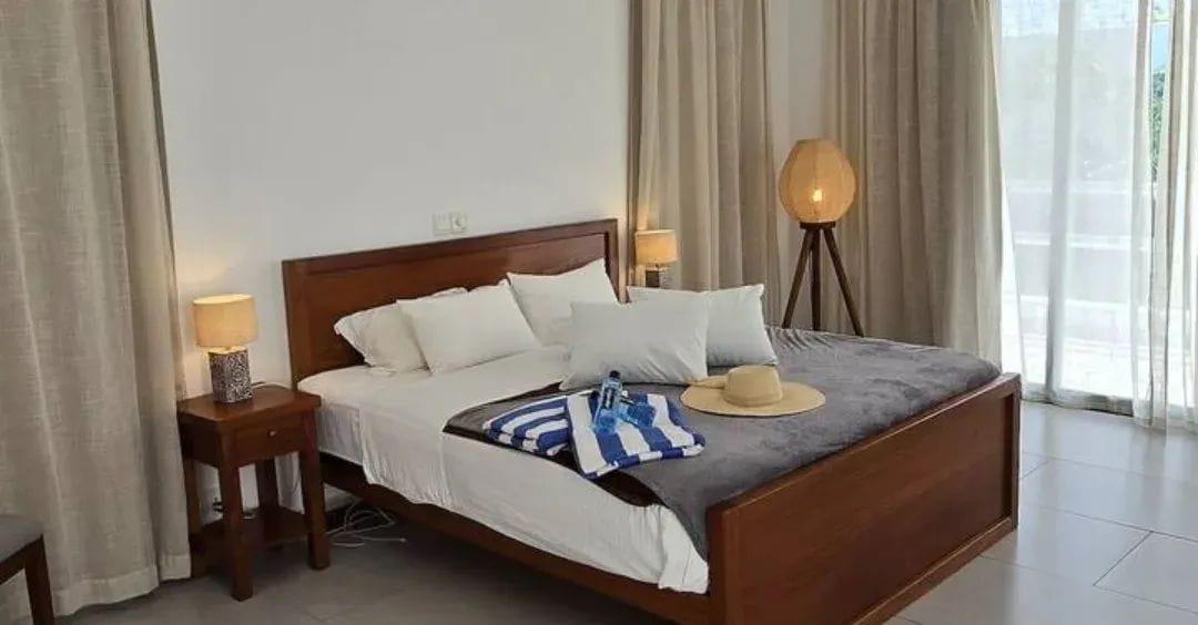 Discover over 30  stunning options  holiday villas available for August Gate aways. in Diani.
